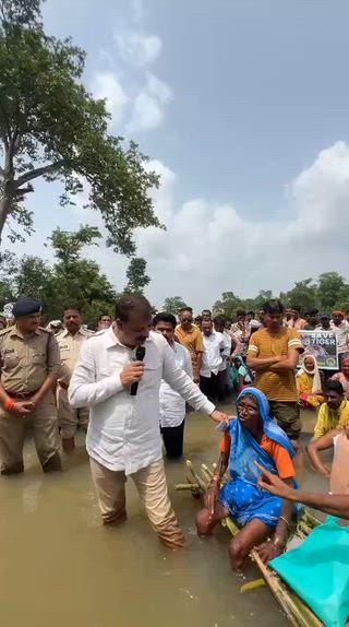 चिता पर लेटे आंदोलनकारियों के बीच पहुंचे नेता प्रतिपक्ष उमंग सिंघार
