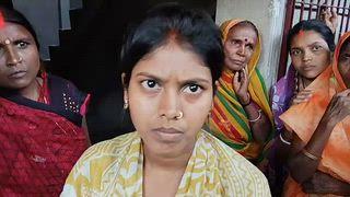 शादी के दो महीने बाद चचेरे भाई संग भागती पकड़ी गई नवविवाहिता