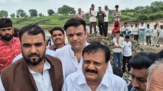 पहली बारिश में बहा 2 करोड़ का डैम, सिलावट से मांगा इस्तीफा