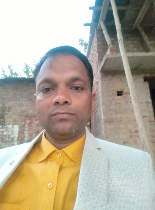 TEESRI AANKHEN