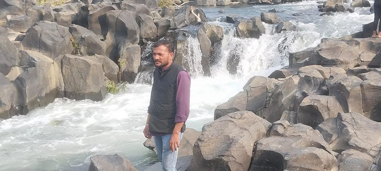 रिपोर्टर Mukesh Singh ayam