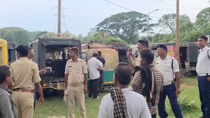 बोकारो में ट्रैफिक पुलिस की बड़ी कार्रवाई, 150 वाहनों की जांच में 29 ऑटो जब्त