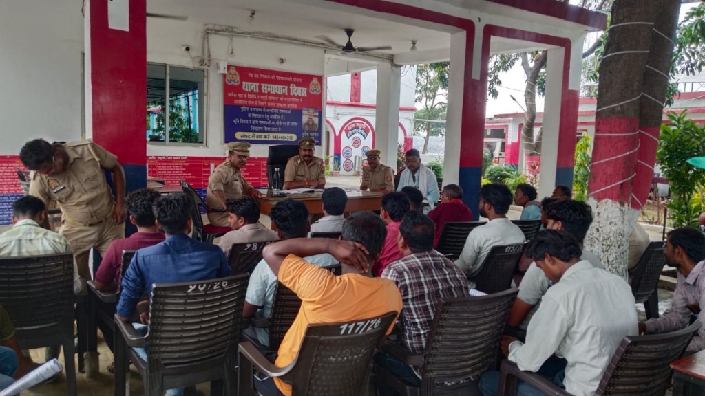 संतकबीरनगर: कांवड़ यात्रा को लेकर महुली पुलिस अलर्ट, डीजे संचालकों को रेड कार्ड नोटिस जारी
