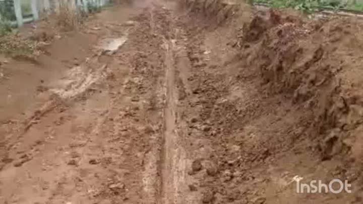 डड़हा बोदरी में बदहाल सड़क से लोग त्रस्त, CM हेल्पलाइन भी बेअसर