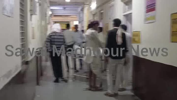 सवाई माधोपुर: अमरूदों के खेत में पेड़ पर लटका मिला शव, आत्महत्या या मर्डर?