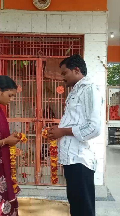 आरूसी से लापता युवती कोंच से बरामद, परिजनों की रजामंदी से मंदिर में रचाई शादी