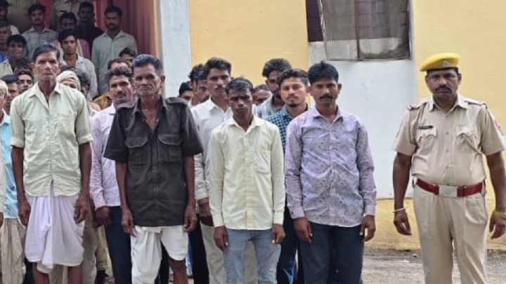 बांसवाड़ा में 'एरिया डॉमिनेशन' का बड़ा एक्शन: 92 गिरफ्तार, 500 लीटर महुआ वॉश नष्ट