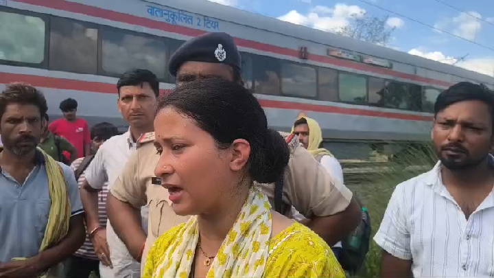 गया-हावड़ा ट्रेन में दरोगा दंपति से मारपीट, वीडियो जारी कर कार्रवाई की मांग