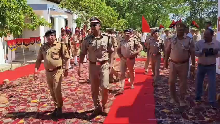 बस्ती परिक्षेत्र आईजी ने संतकबीरनगर में पुलिस जिम का किया भव्य उद्घाटन