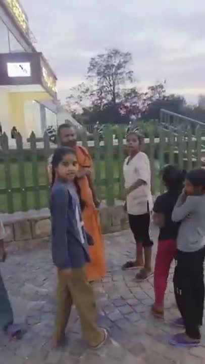 ऋषिकेश: भगवा चोले में व्यक्ति पर बच्चियों से छेड़छाड़ का आरोप, भीड़ ने की पिटाई
