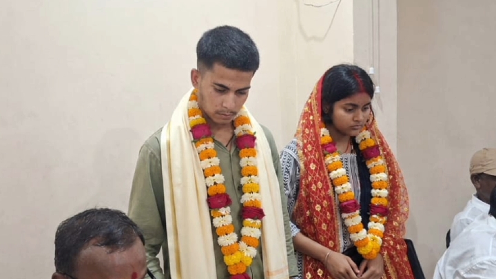 प्रेम विवाह कर थाने पहुंचे प्रेमी जोड़े को मंदिर में मिला सामाजिक आशीर्वाद, घंटों चला ड्रामा