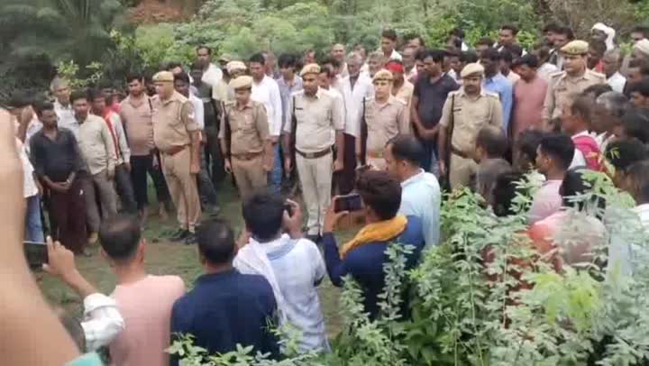 करंट लगने से UP पुलिस कांस्टेबल रूपेंद्र कुशवाहा का दुखद निधन, 5 माह का बेटा और पत्नी बेसहारा