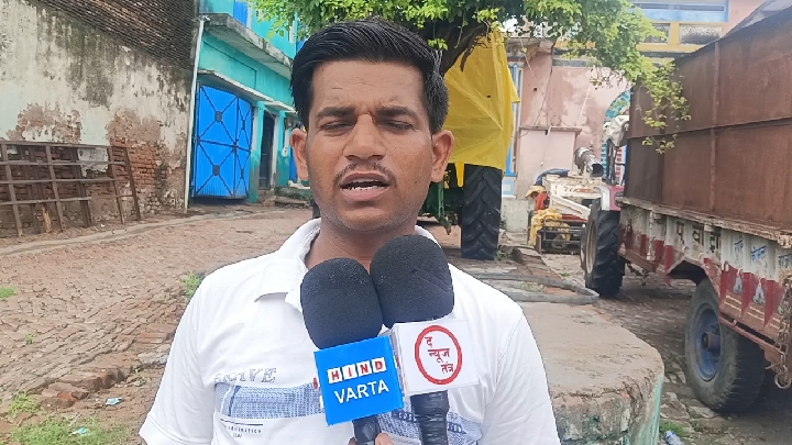 पुरानी रंजिश में घर घुसकर मारपीट, लाइसेंसी बंदूक से फायर; बुजुर्ग महिला घायल