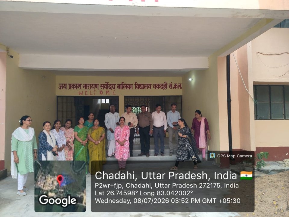 आयोग अध्यक्ष बैजनाथ रावत ने संत कबीर नगर के आवासीय विद्यालय का किया निरीक्षण