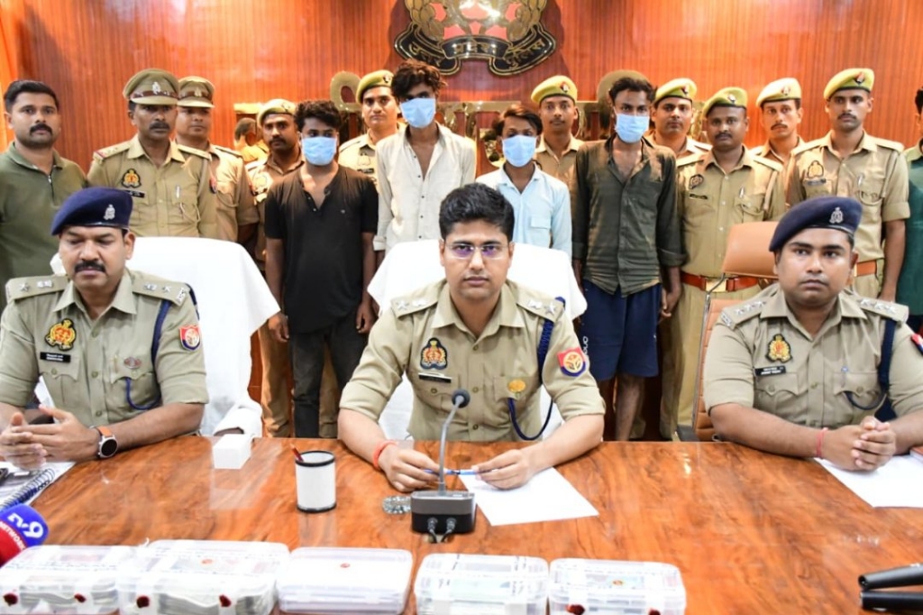 कलेक्शन एजेंट से लूट का 24 घंटे में खुलासा, चार गिरफ्तार, ₹1.40 लाख बरामद