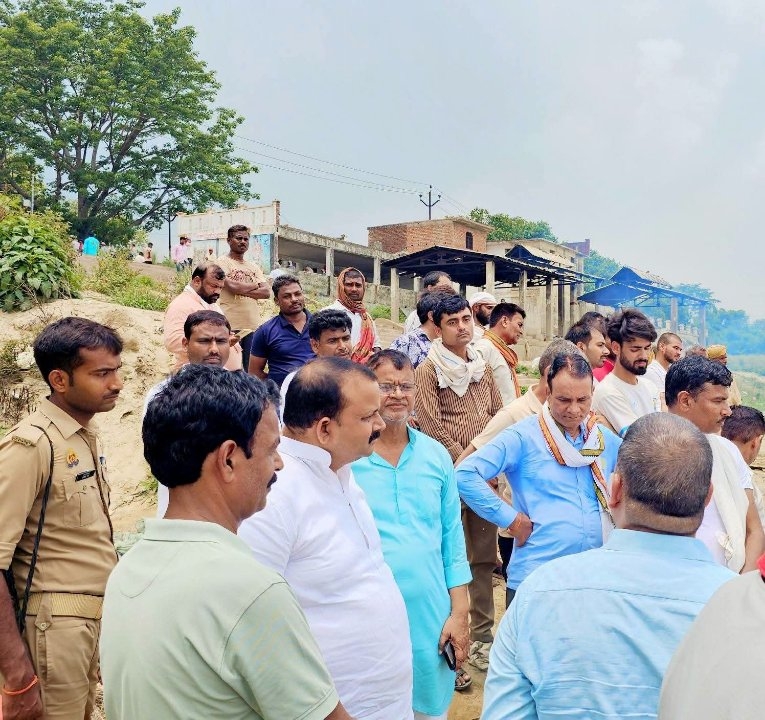 भाजपा मंडल महामंत्री सतीश उपाध्याय जी की भाभी के आकस्मिक निधन पर शोक