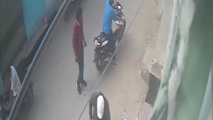 राजाखेड़ा में फायरिंग से व्यापारियों में गुस्सा, बदमाशों की गिरफ्तारी न होने पर बाजार बंद
