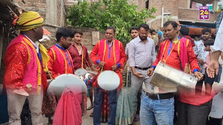 इतिहास रचते हुए एक ही घर के तीनों भाई-बहन बने अधिकारी, गांव में भव्य स्वागत
