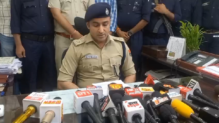 धौलपुर: राजाखेड़ा में फायरिंग करने वाले दो इनामी बदमाश गिरफ्तार
