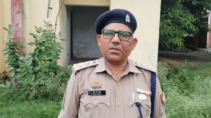 संत कबीर नगर में रेलवे लाइन के गड्ढे में डूबने से दो नाबालिगों की मौत