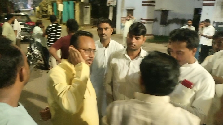 गोरखपुर: राम मंदिर पोस्टरबाजी मामले में सपा नेता अरविंद शुक्ला गिरफ्तार