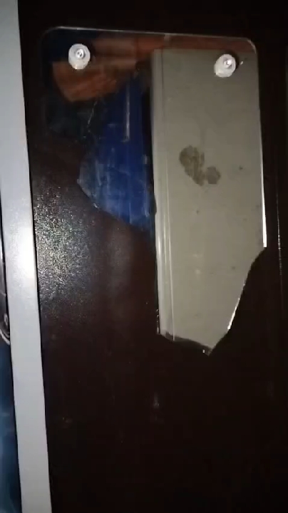 रास्ता रोककर मारपीट और घर में तोड़फोड़, एसपी से की गई शिकायत