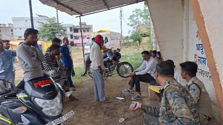 11वीं की नाबालिग छात्रा ने फांसी लगाकर की आत्महत्या