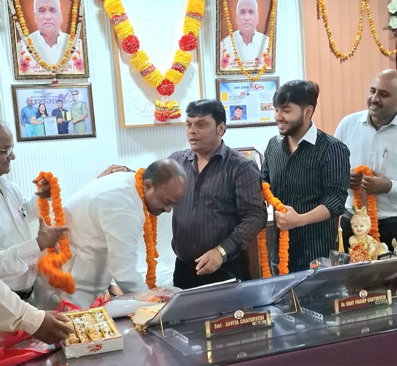 सूर्या कैंपस पहुंचे जिला पंचायत प्रशासक बलिराम यादव, मिला भव्य स्वागत