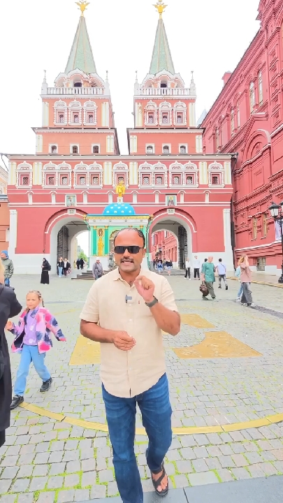 लाल किला घूमने रसिया पहुंचे पत्रकार भाई अशोक जी