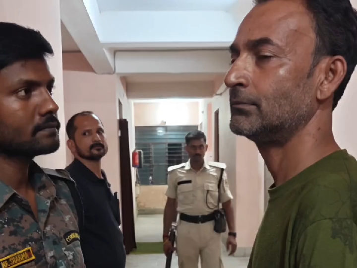 शराब के नशे में गिरफ्तार हुए सस्पेंड ड्रग इंस्पेक्टर दीपक राम