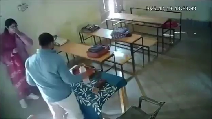 शिक्षिका की जान बचाने वाले शिक्षक को सस्पेंड नहीं, सम्मानित किया जाए