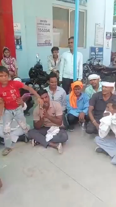 न्याय के लिए भीख मांगते गरीब और दलित, यह कैसा राम राज्य?