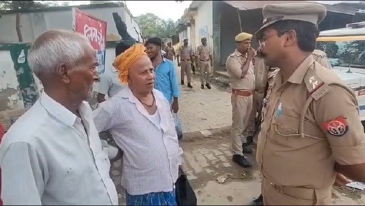 ग्रामीणों से रूबरू होकर पुलिस ने सुनीं समस्याएं, दिया समाधान का भरोसा