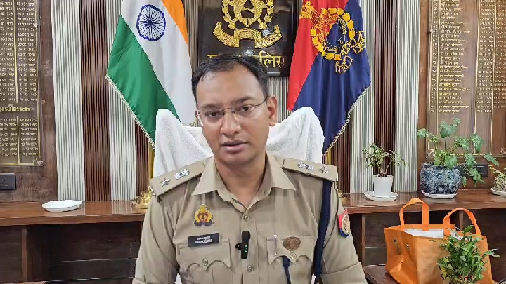 बस से कुचलकर मासूम बच्चे की मौत, भड़के लोगों ने लगाया जाम