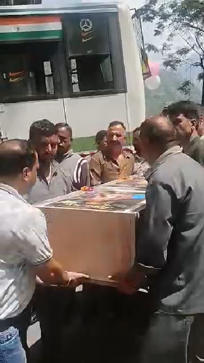 बस हादसे में दिवंगत परिचालक जय प्रकाश नेगी को दी गई श्रद्धांजलि