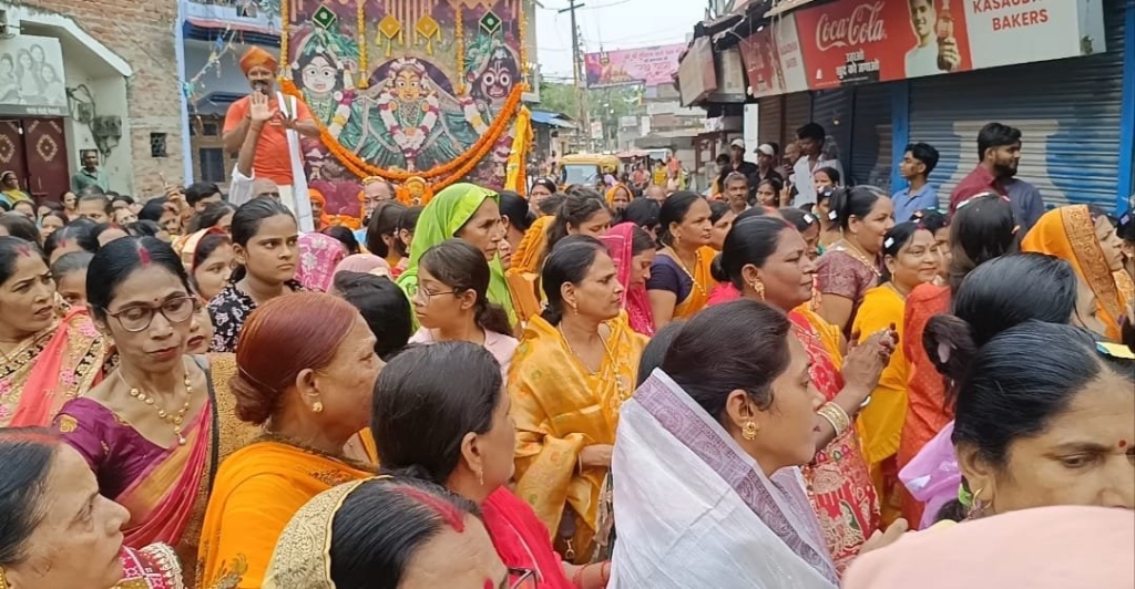 गोरखपुर में धूमधाम से निकली भगवान जगन्नाथ की भव्य रथयात्रा