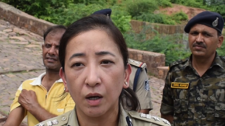 राजा नल किले से सदियों पुरानी तोप चोरी, अधिकारियों की घोर लापरवाही