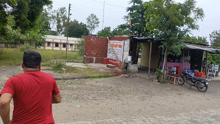 स्कूल-कॉलेज के पास तंबाकू बेचने वालों पर प्रशासन की बड़ी कार्रवाई