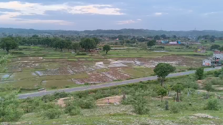 बेहद सुहाना और खूबसूरत लग रहा है पिहरा का यह नजारा