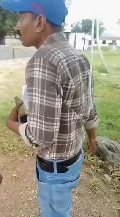 सर्टिफिकेट मांगने पर छात्र को पीटा, दी जान से मारने की धमकी