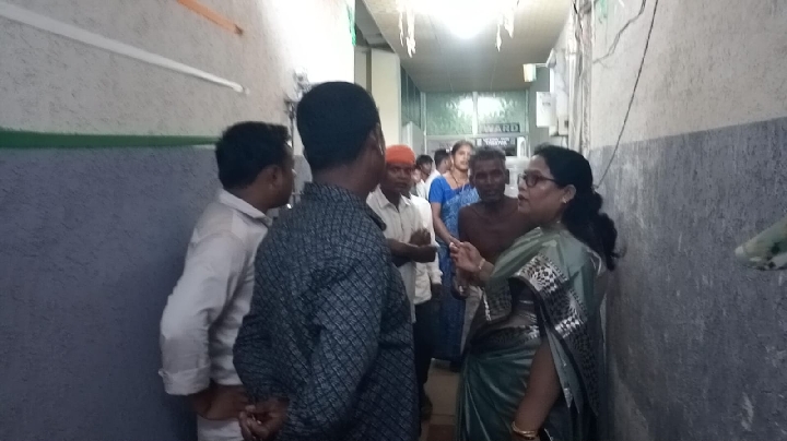 स्कूली बच्चों से भरी ऑटो पलटने से 10 बच्चे गंभीर रूप से घायल