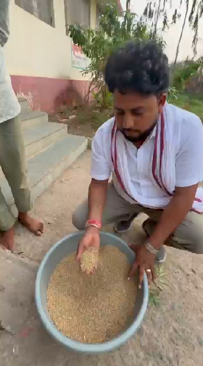 छात्रावास के अनाज में मिले कीड़े-कंकड़, भड़के विधायक अनिल कटारा