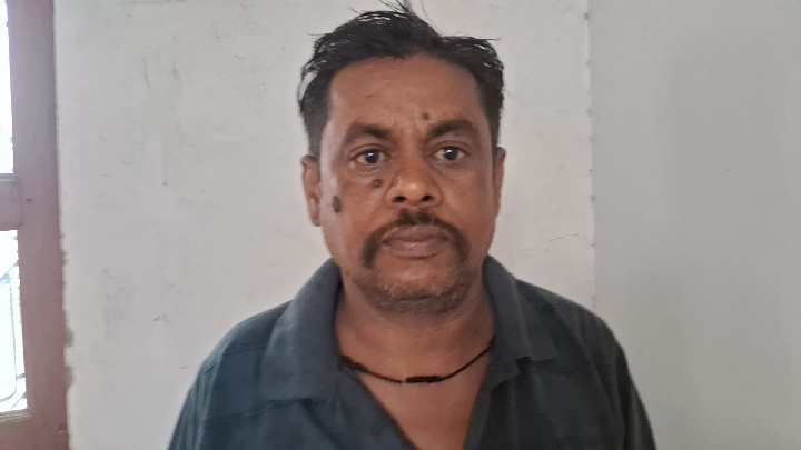 ग्राम प्रधान का हिसाब मांगने पर युवक को भेजा जेल, जांच की मांग