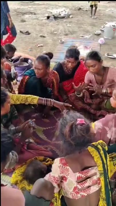 सड़क किनारे महिलाओं के कथित अनुचित व्यवहार का वीडियो वायरल