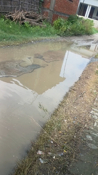 सड़क सुधरे और दोनों ओर नाला बने तो नहीं होगी कोई दिक्कत