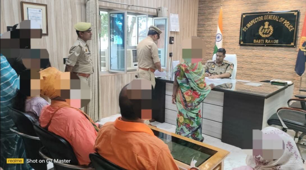 जनसुनवाई में डीआईजी ने सुनीं शिकायतें, त्वरित निस्तारण के दिए निर्देश
