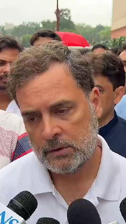 दिल्ली में छात्रों के मुद्दे को संसद में उठाने पर राहुल गांधी की स्पीकर से बात