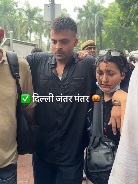 सरफ़रोशी की तमन्ना अब हमारे दिल में है