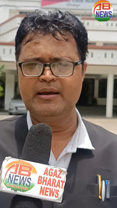 जौहर यूनिवर्सिटी विवाद पर अधिवक्ताओं ने डीएम कार्यालय पहुंचकर जताया कड़ा विरोध