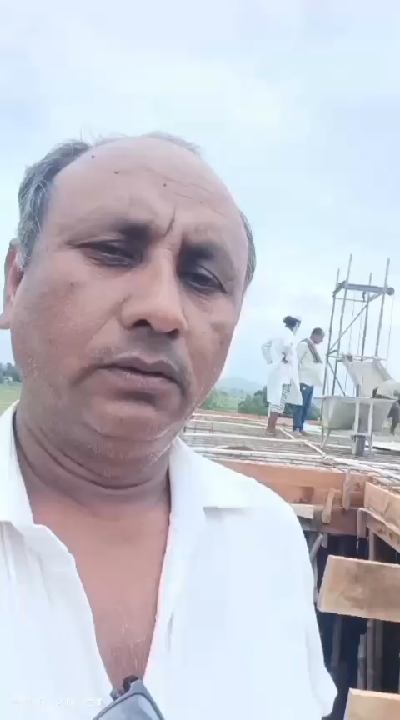 मस्जिद की तीसरी मंजिल की ढलाई पर बहादुरपुर में खुशी का माहौल